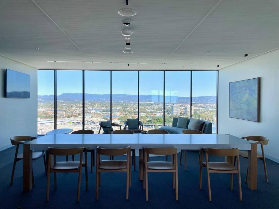 Apartment New Impressive 180° River View 1 Bed Apt With Pool 47f *