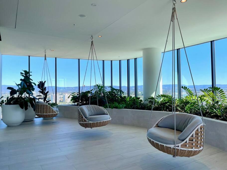 New Impressive 180° River View 1 Bed Apt With Pool 47f Apartment