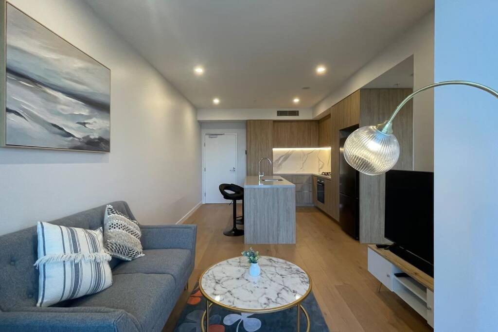 Apartment New Impressive 180° River View 1 Bed Apt With Pool 47f