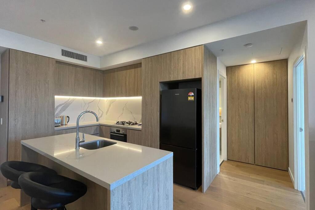 New Impressive 180° River View 1 Bed Apt With Pool 47f Apartment Gold Coast